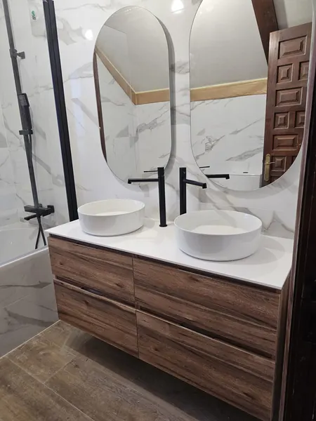 Baño Principal — Mármol y Roble — foto 7